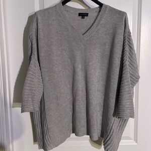 The Limited Women’s Sweater Size Medium
